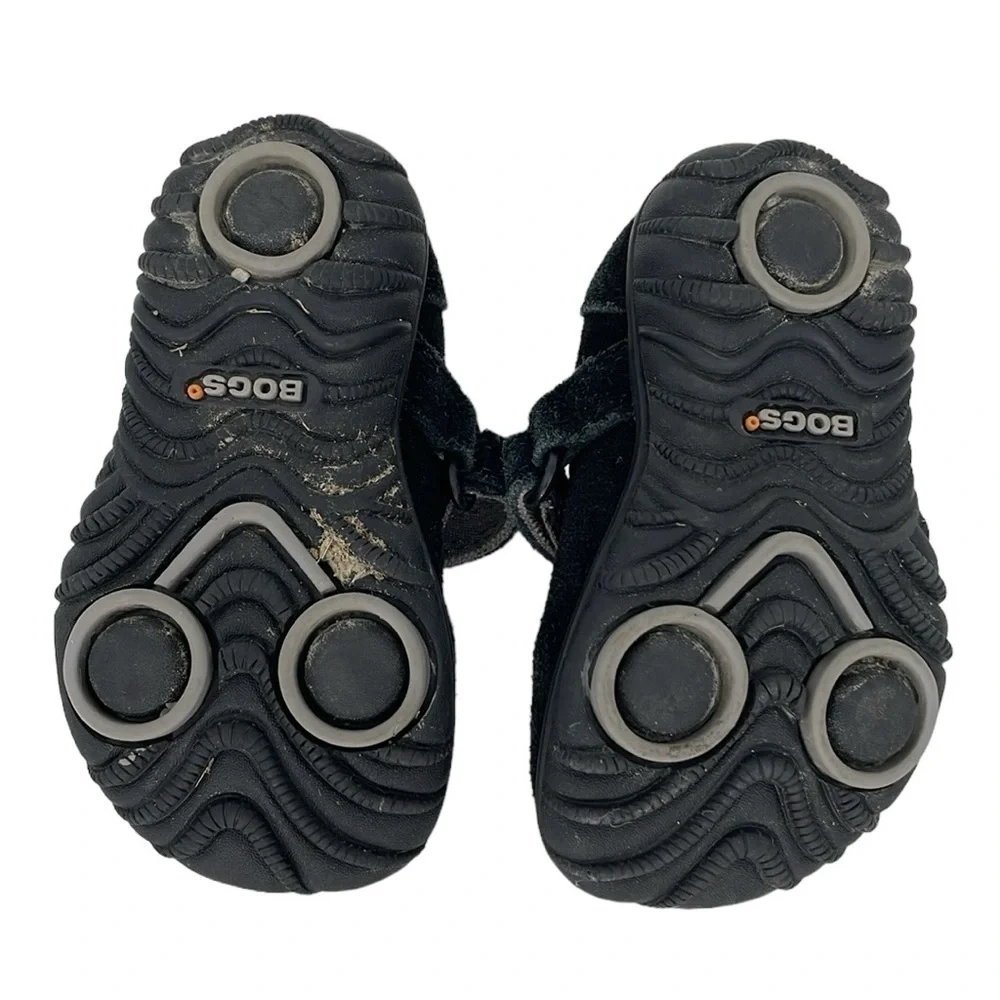 Bogs Shoes Infant 5 Black Leather Suede Wall Ball Hook and Loop Round Toe